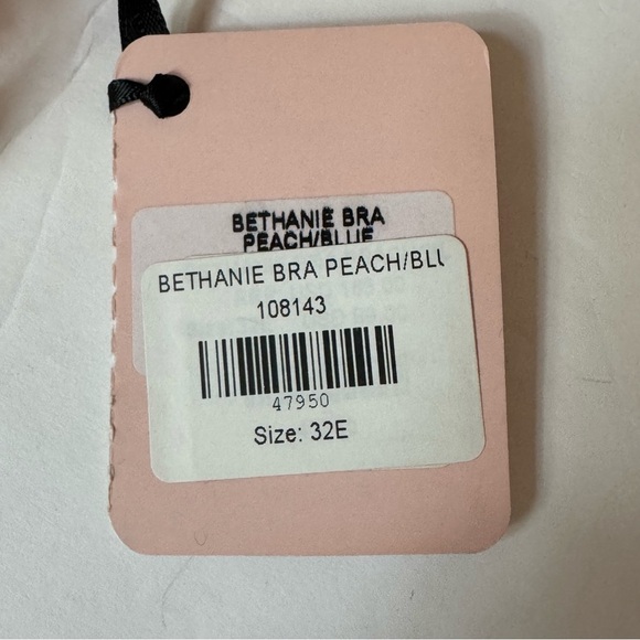 NWT AGENT PROVOCATEUR Bethanie Floral Appliquéd Tulle Underwire Bra in Peach 34E - Picture 3 of 16